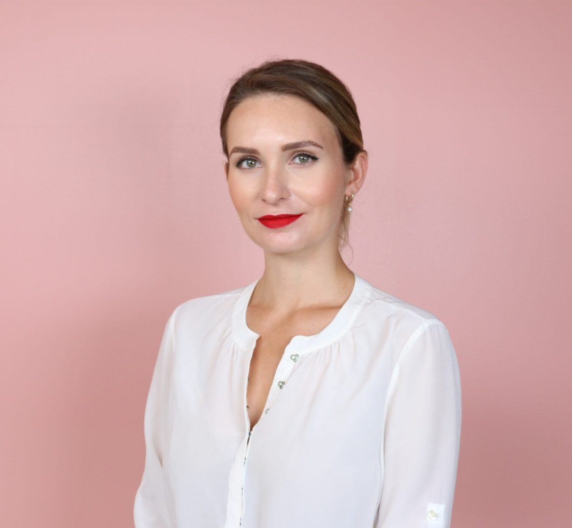 Chloe Smith Headshot