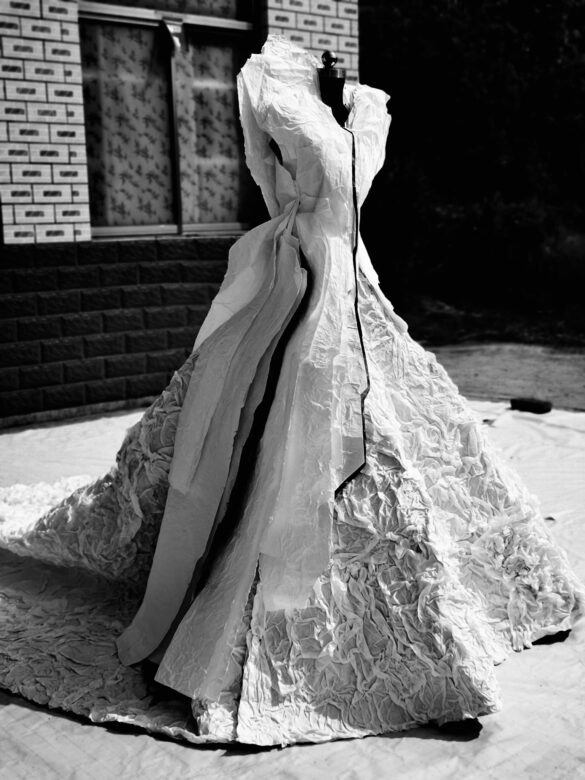 5. Bingyi, The Wedding Dress That Takes OFF Itself, 2022